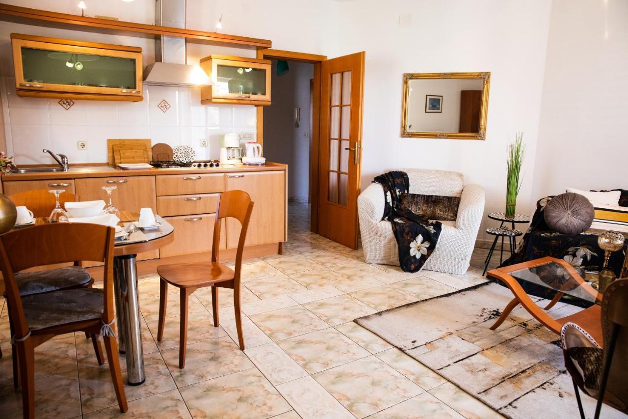 Villa Mareonda - Apartments Sussurro Rovinj Kültér fotó