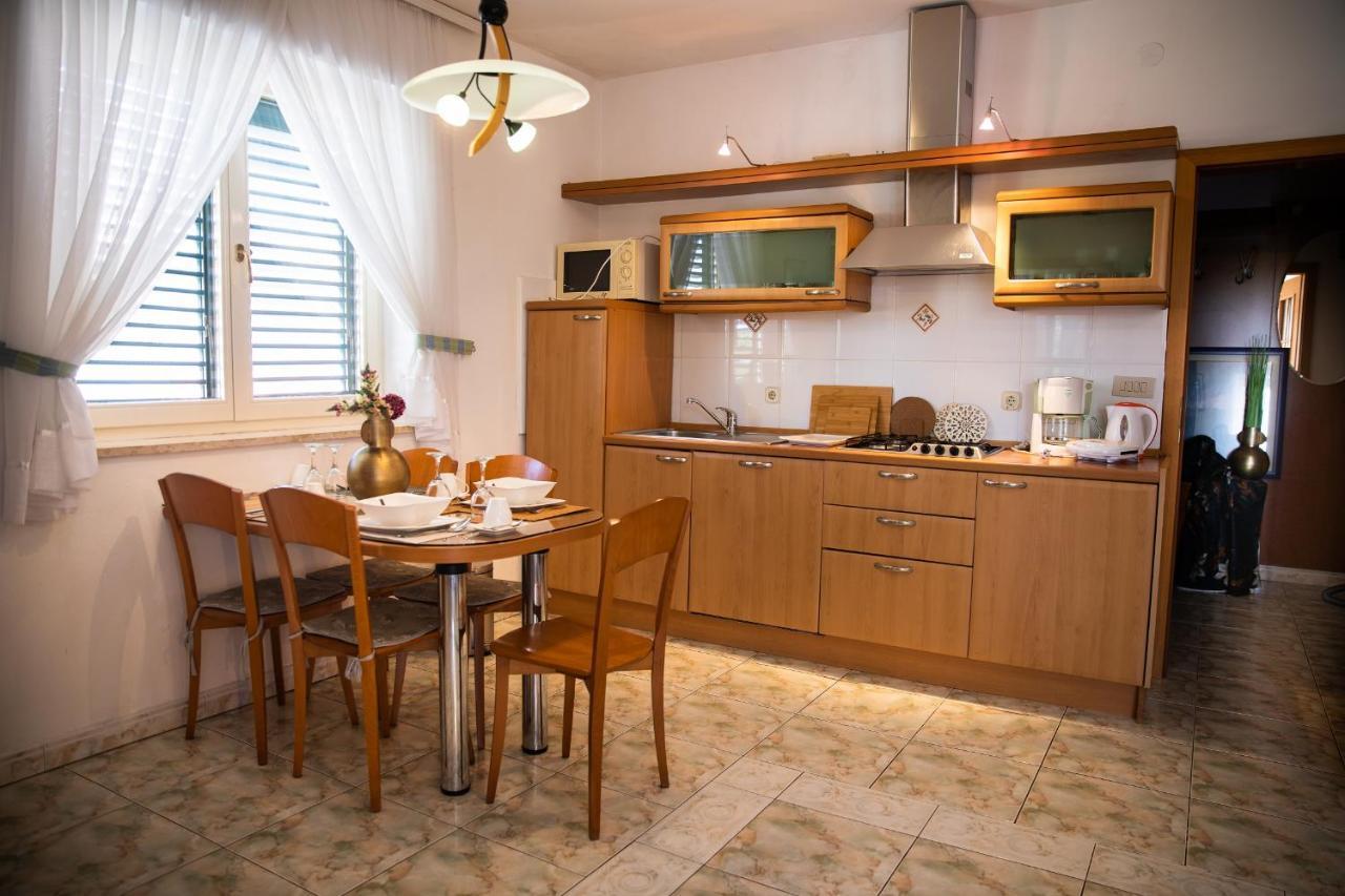 Villa Mareonda - Apartments Sussurro Rovinj Kültér fotó